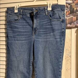 Time and Tru Mid-Wash Cropped Jeans